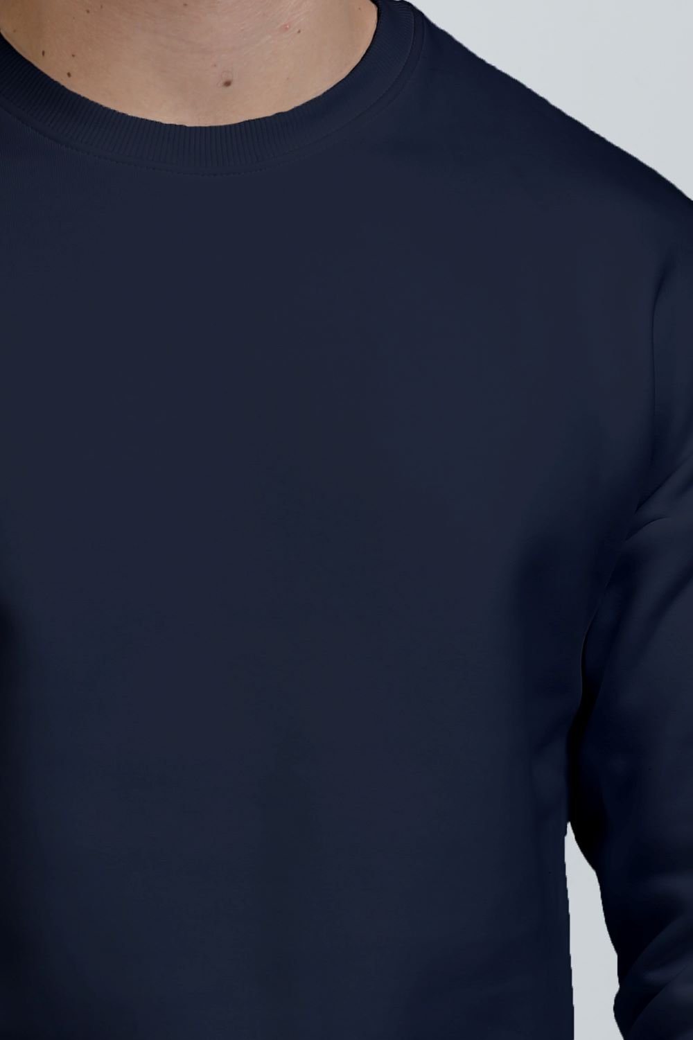 Oversized-Sweatshirt-close-up-navy-blue-1.jpg